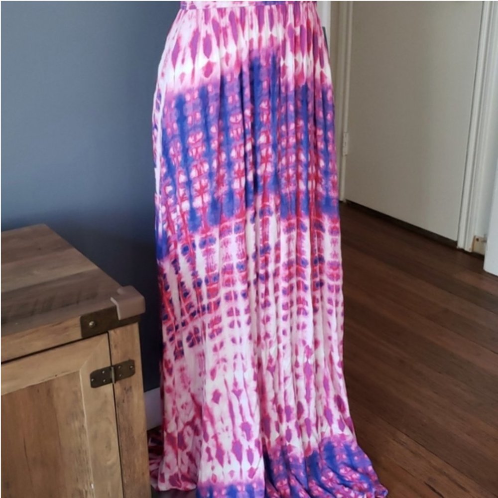 Forever 21 Tie-dye Plunging Halter Neck Maxi Dress - Picture 4 of 7